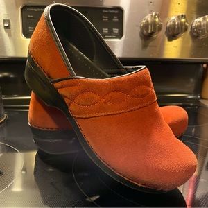 Lands End Women’s Sz 9 Suede Clog Shoes